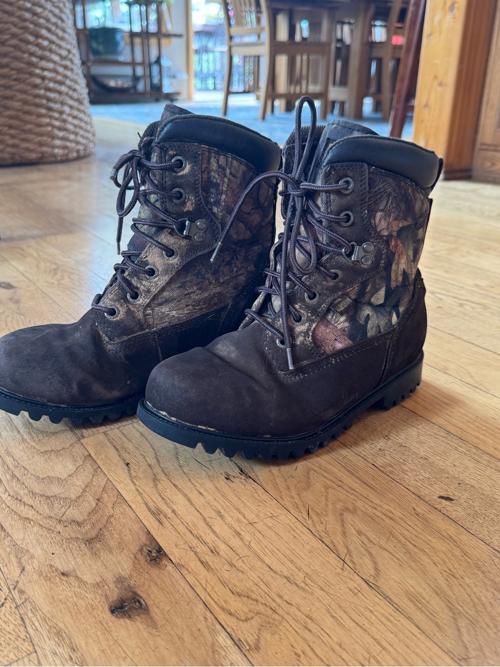 3M Thinsulate Brown Camo Lace-Up Women’s Boots